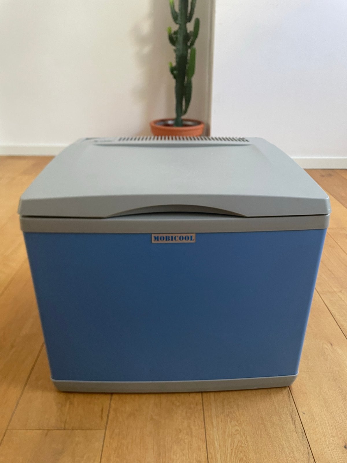 Mobicool A40 Koelbox - 40 L - 12V/230V/gas, Ophalen, Gebruikt, Koelbox