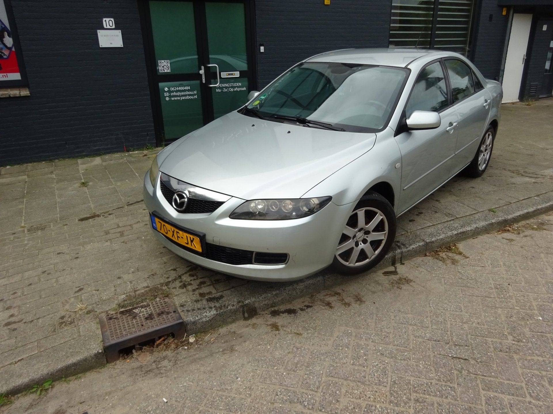 Mazda 6 1.8i Touring MET APK, Auto's, Stof, 4 cilinders, Origineel Nederlands, Handgeschakeld