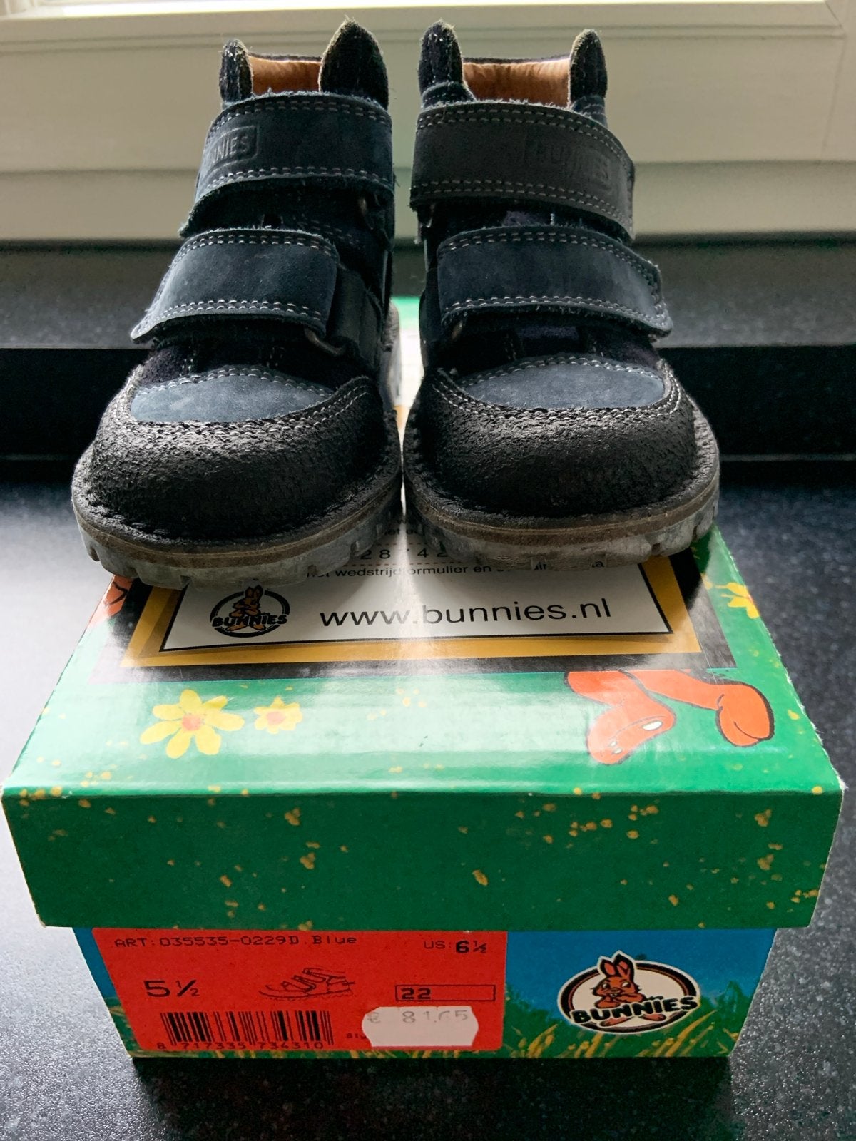 Donkerblauwe Bunnies maat 22 - Zo goed als nieuw, Kinderen en Baby's, Ophalen of Verzenden, Zo goed als nieuw, Jongetje of Meisje