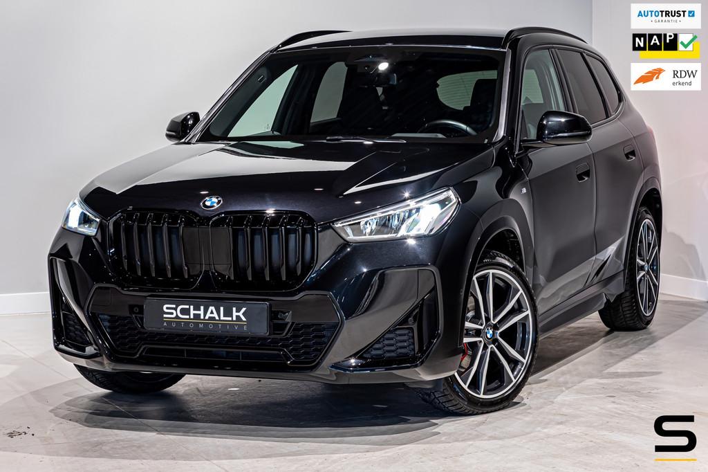 BMW X1 SDrive18i|M-sport|NAP|E-trekhaak|Cam|HUD|DealerOnderh, 136 pk, Zwart, Origineel Nederlands, Bedrijf