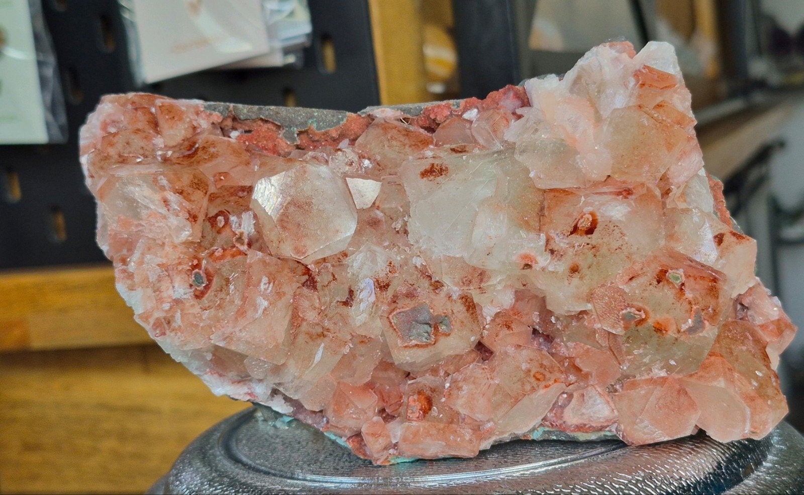 Apofyliet met rode stilbiet, Verzamelen, Mineralen en Fossielen, Ophalen of Verzenden