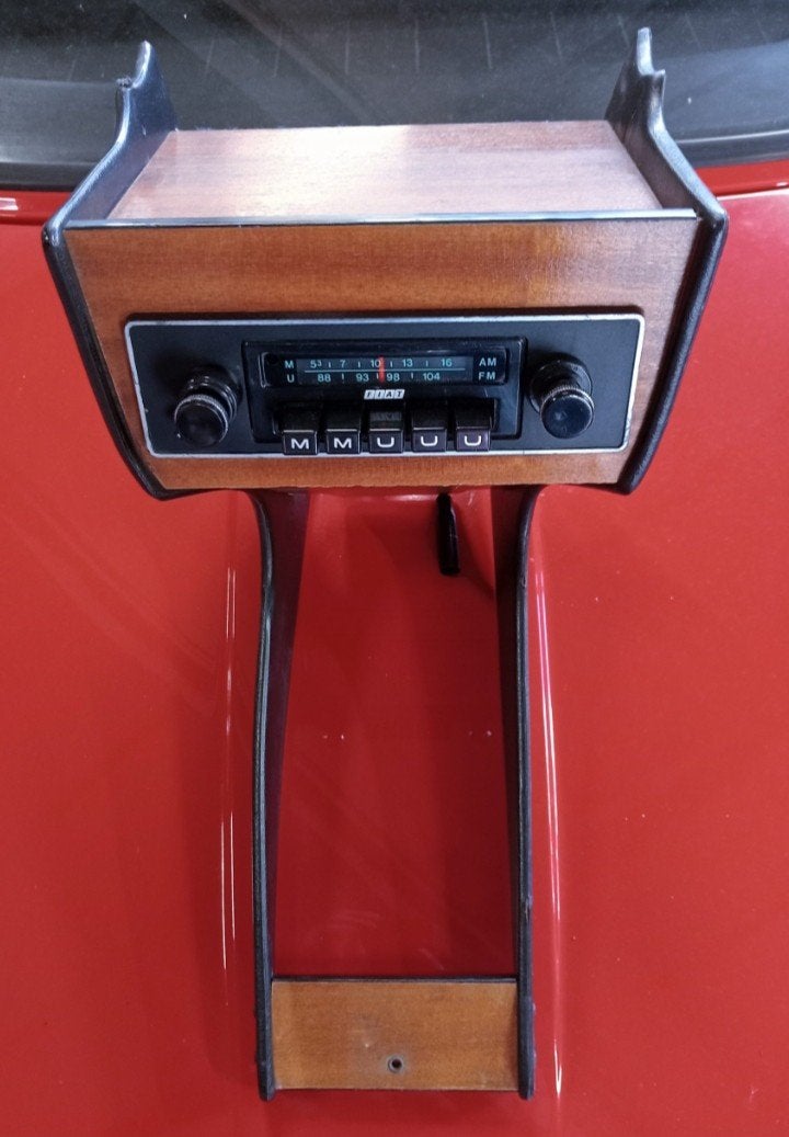 Radioconsole Fiat 128 Coupé met FM radio, ingebouwde speaker, Ophalen, Gebruikt, FIAT, Nb