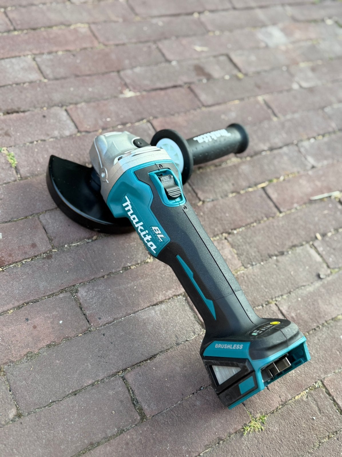 Makita dga506 haakse slijper 125mm, Ophalen of Verzenden, Zo goed als nieuw, 700 tot 1000 watt, Haakse handslijpmachine