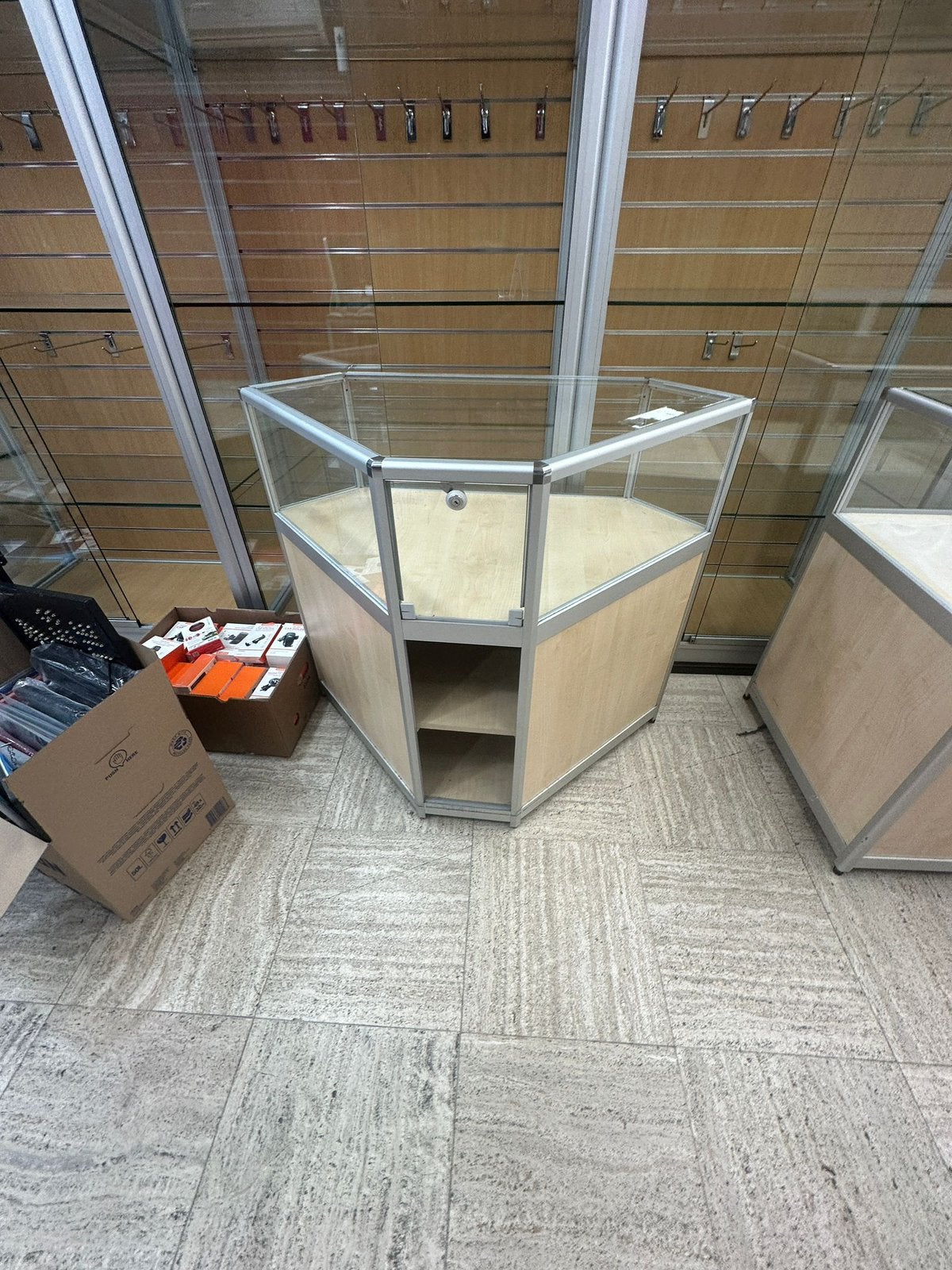 Toonbanken., Overige materialen, Zo goed als nieuw, Minder dan 100 cm, 25 tot 50 cm
