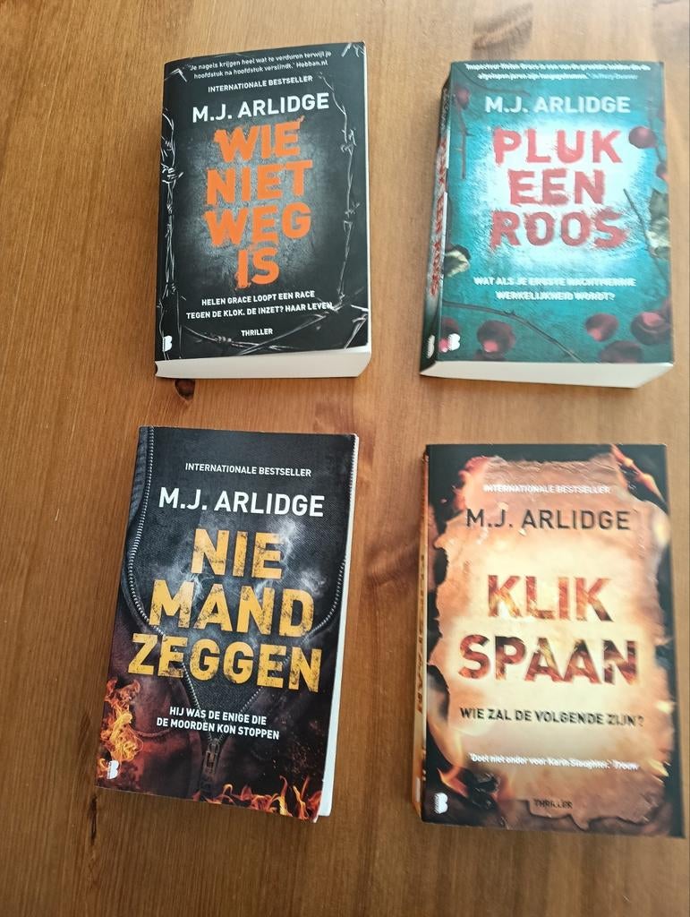 M.J. Arlidge thrillers: Wie niet weg is, Pluk een roos, etc., Boeken, Ophalen of Verzenden, Zo goed als nieuw, M.J. Arlidge, Nederland