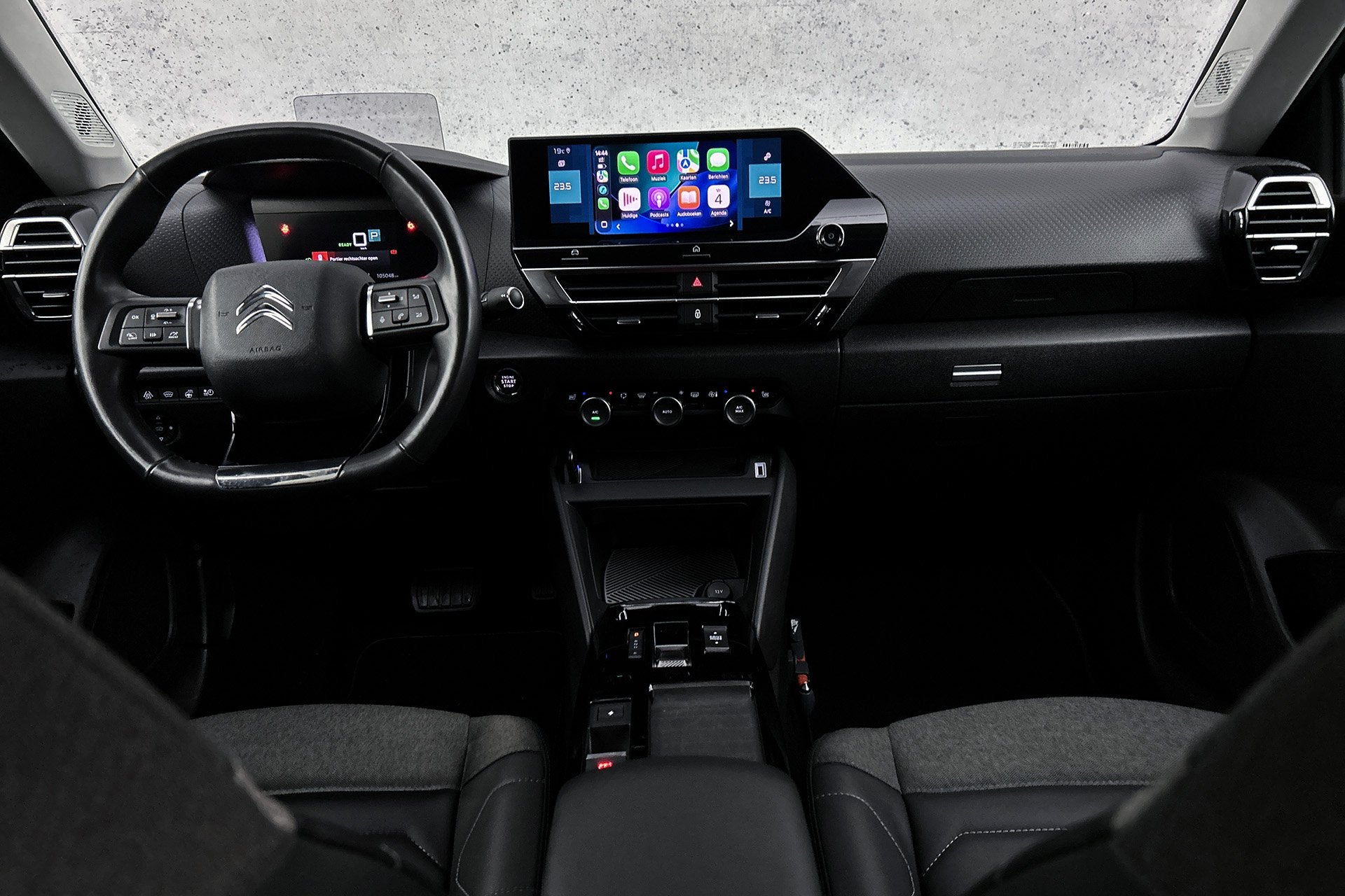 Citroën Ë-C4 Shine 50 kWh | Camera | Adaptieve cruise cont, Auto's, 136 pk, Gebruikt, Leder en Stof, Zwart