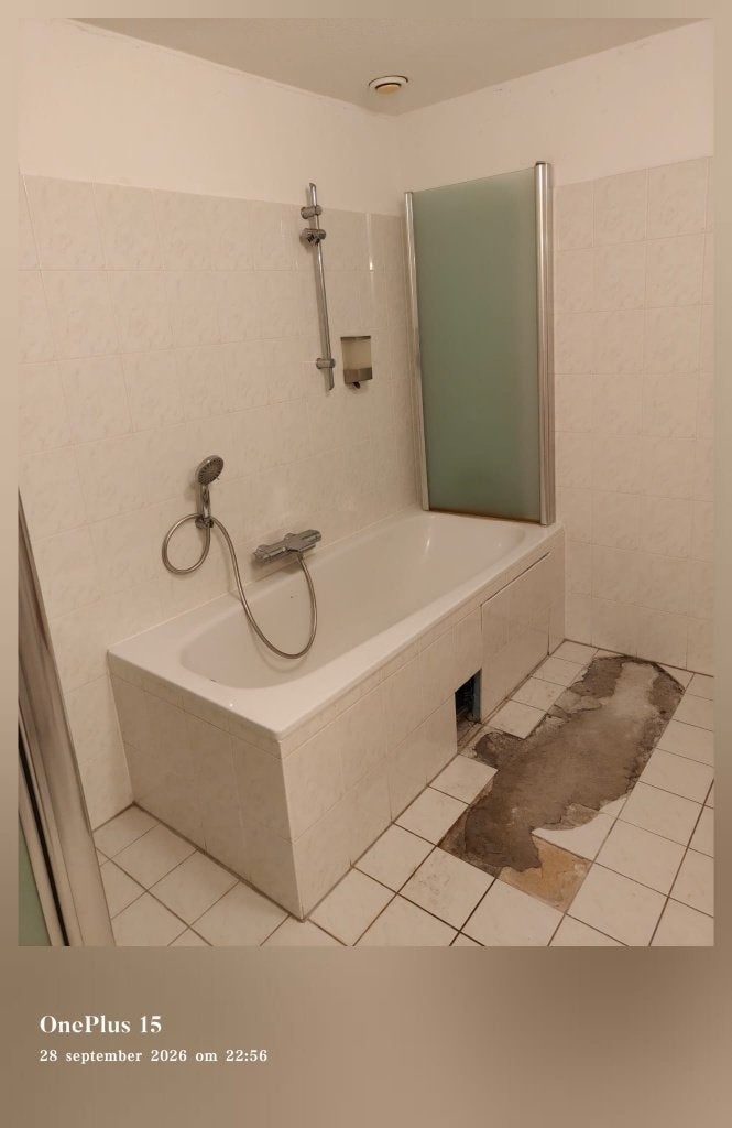Douche - en badscherm Novelini, Doe-het-zelf en Verbouw, Ophalen, Gebruikt, Chroom, Douche