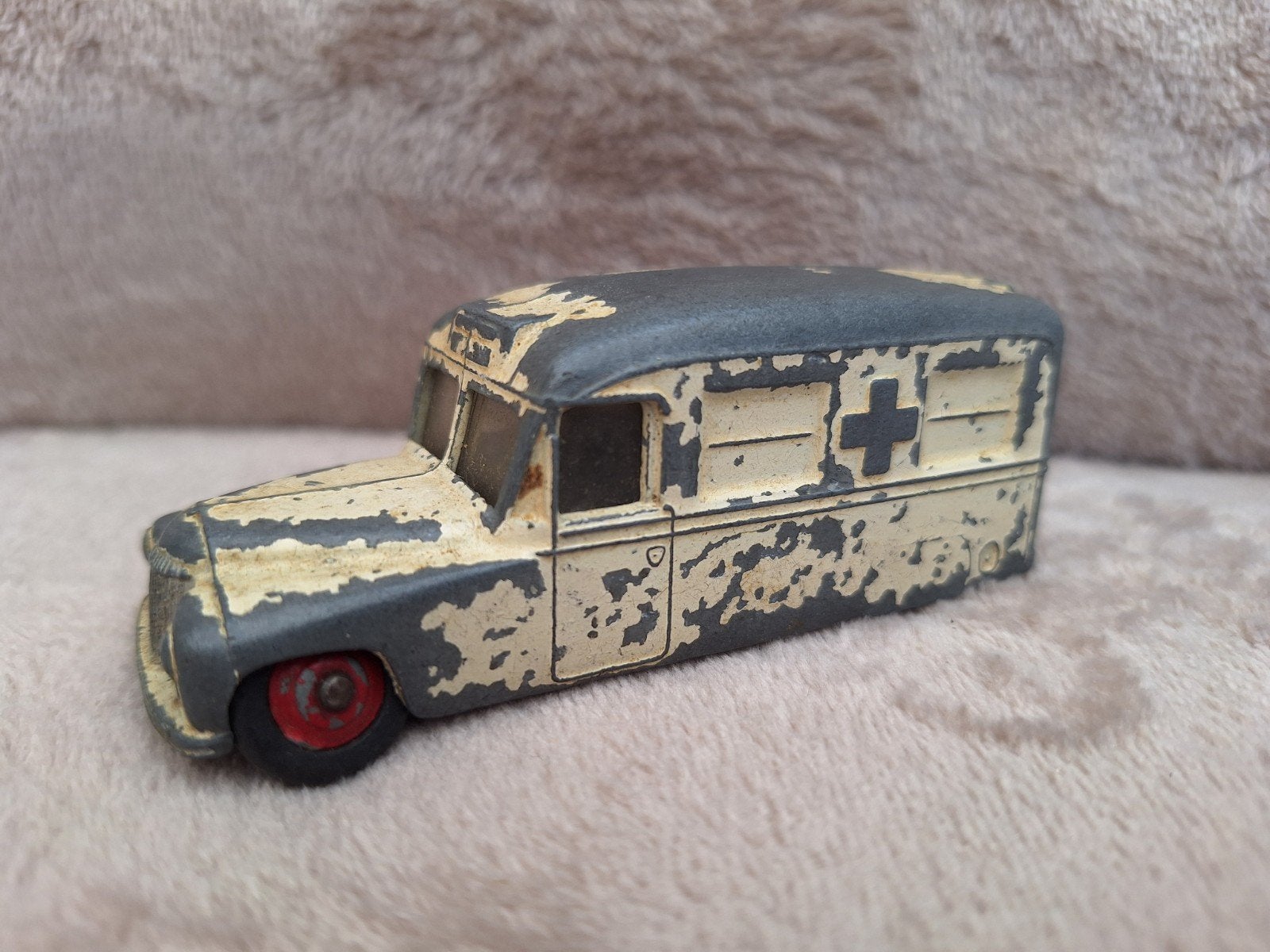 Vintage Dinky Toys Daimler Ambulance (Gebruikt), Ophalen of Verzenden, Gebruikt