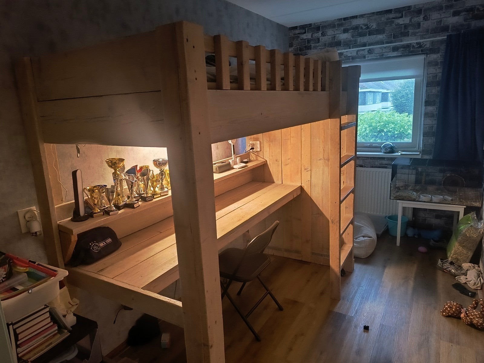 Hoogslaper + bureau van steigerhout, Ophalen, Gebruikt, Eenpersoons, Hoogslaper