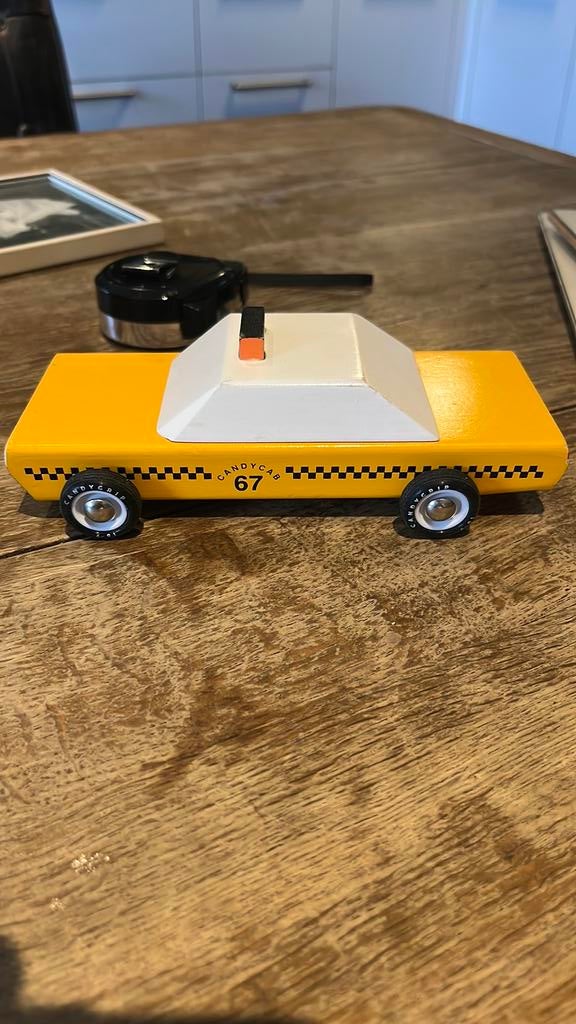 Retro houten speelgoed taxi ongeveer schaal 1/24 Candycab, Ophalen of Verzenden, Zo goed als nieuw