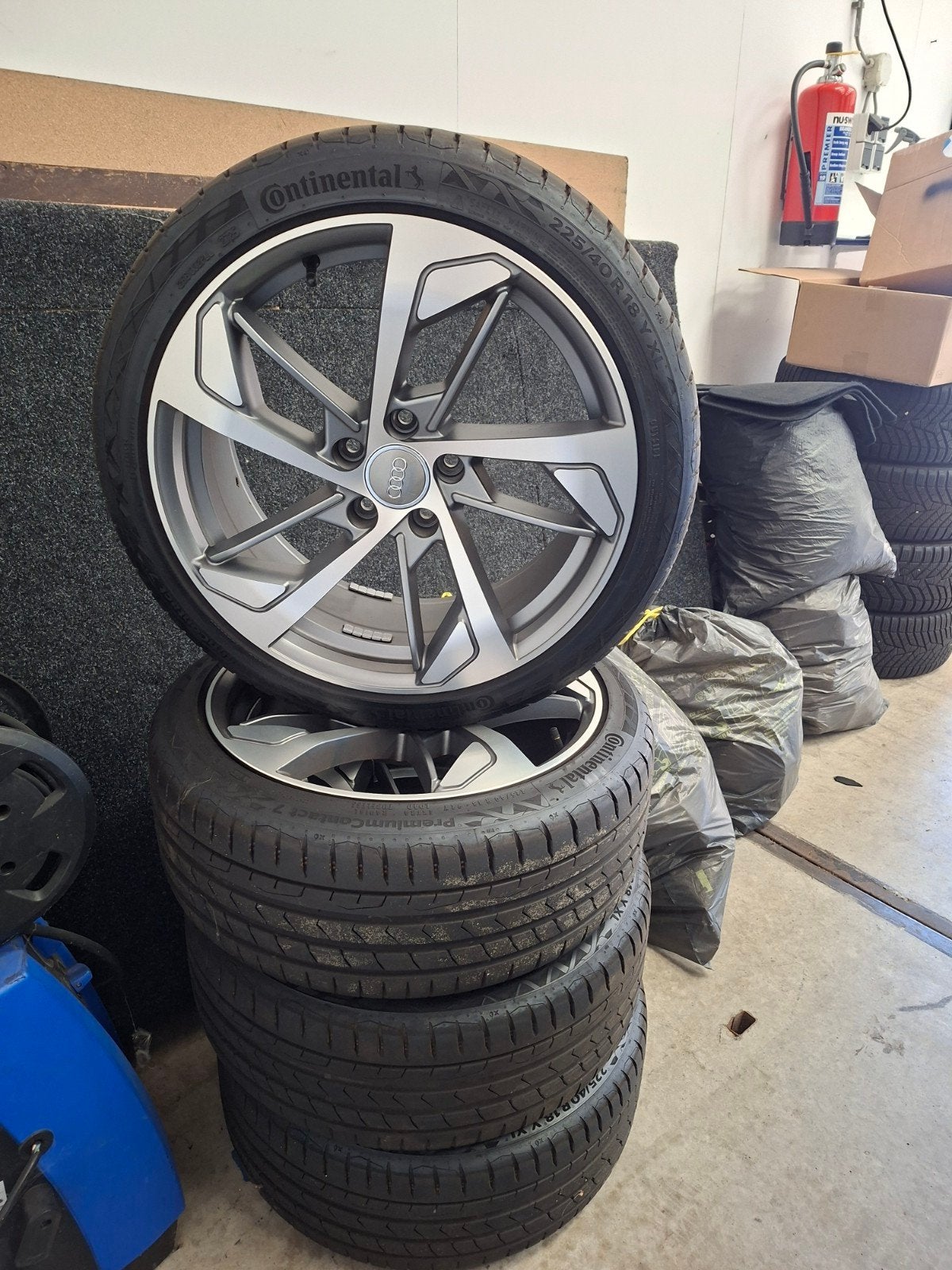 Audi 18 inch velgen met Continental zomerbanden, 18 inch, Banden en Velgen, Nieuw, Ophalen of Verzenden