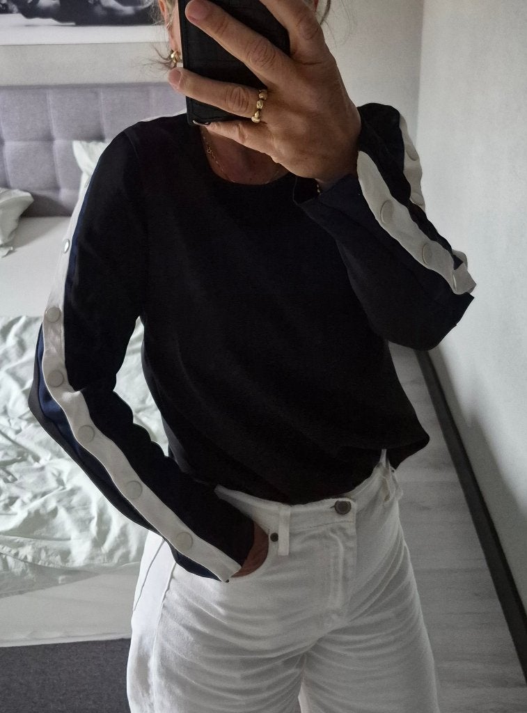 Super leuke top/trui van Airdate Amsterdam, maat S, Kleding | Dames, Zwart, Airdate Amsterdam, Ophalen of Verzenden, Zo goed als nieuw