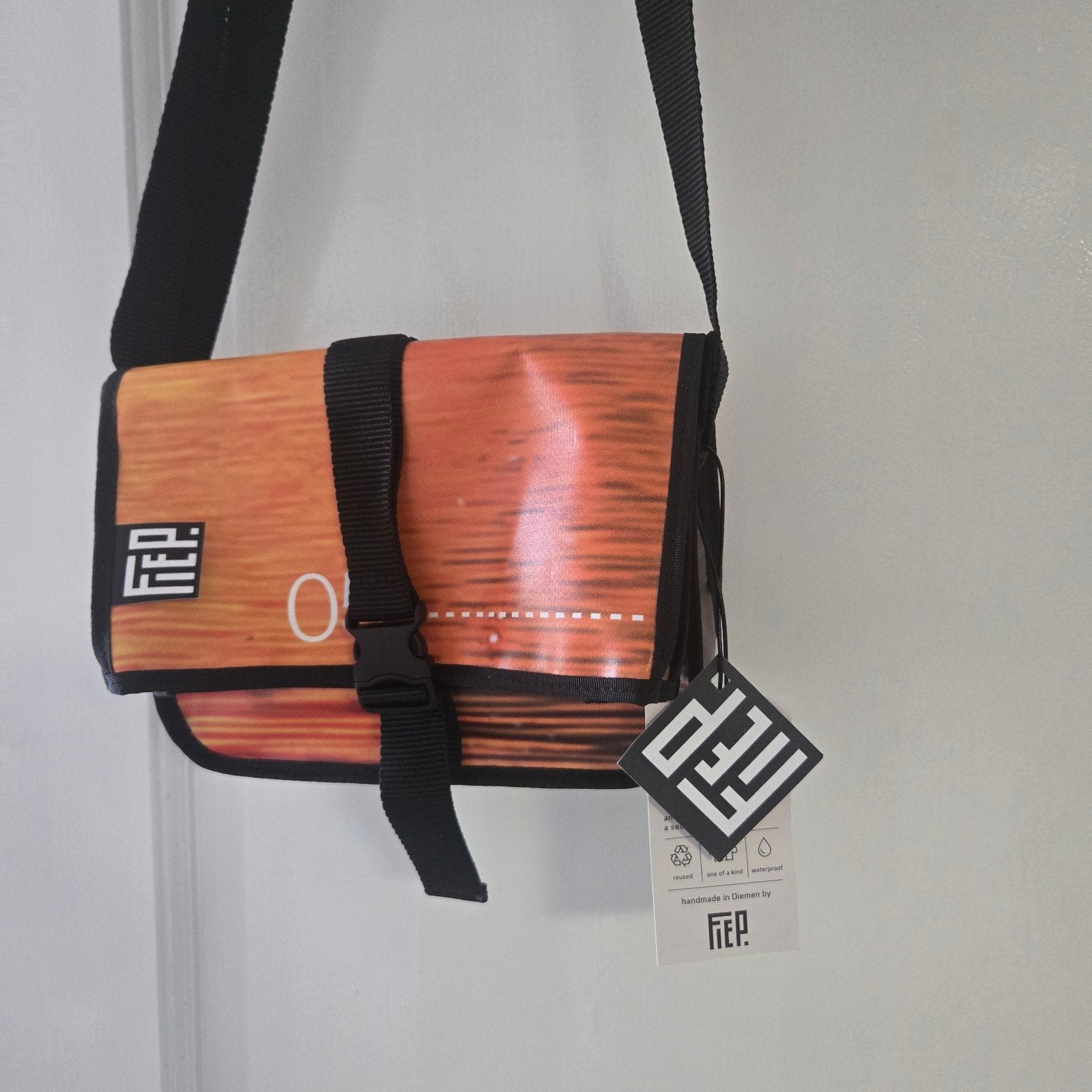 FIEP  tas   nieuw      made from waste, Ophalen of Verzenden, Zo goed als nieuw, Oranje