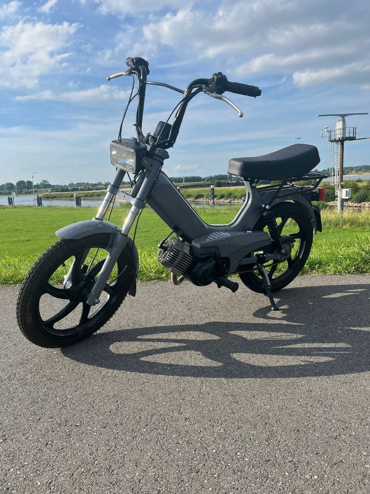 Tomos de luxe- Grijs - super onderhouden bromfiets, Ophalen, Zo goed als nieuw, Tweetakt, Tomos