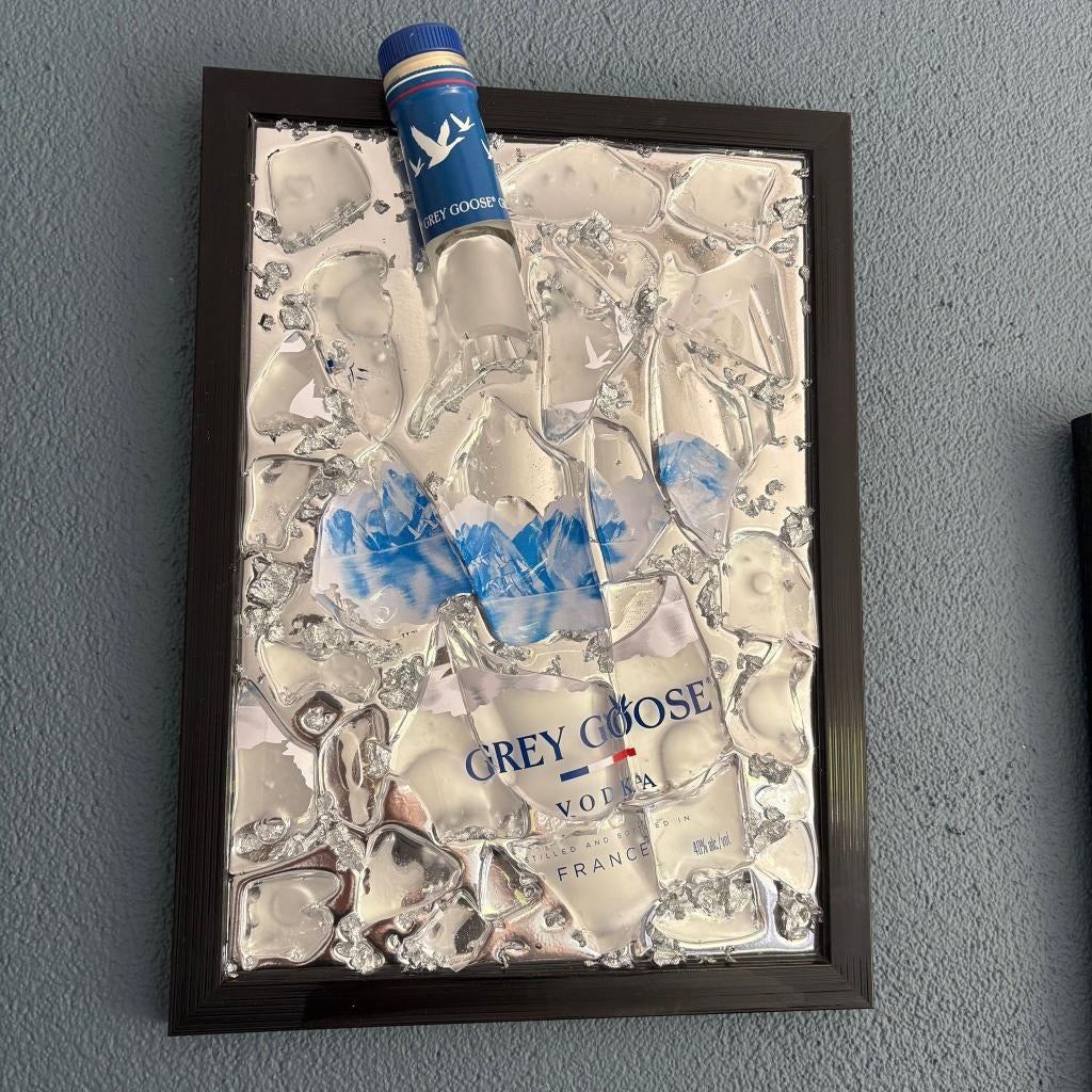 Handgemaakte Bottle Art | Unieke Frames | Grey Goose, Huis en Inrichting, Woonaccessoires | Wanddecoraties, 31 cm, Verzenden, Ingelijst