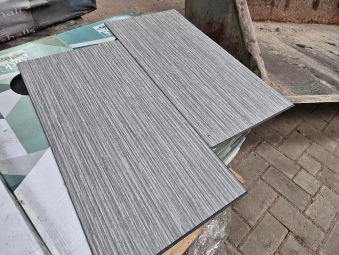 60m² Click pvc grijs met motief 60x30, lees beschrijving, Ophalen, Nieuw, 50 tot 75 m², Grijs