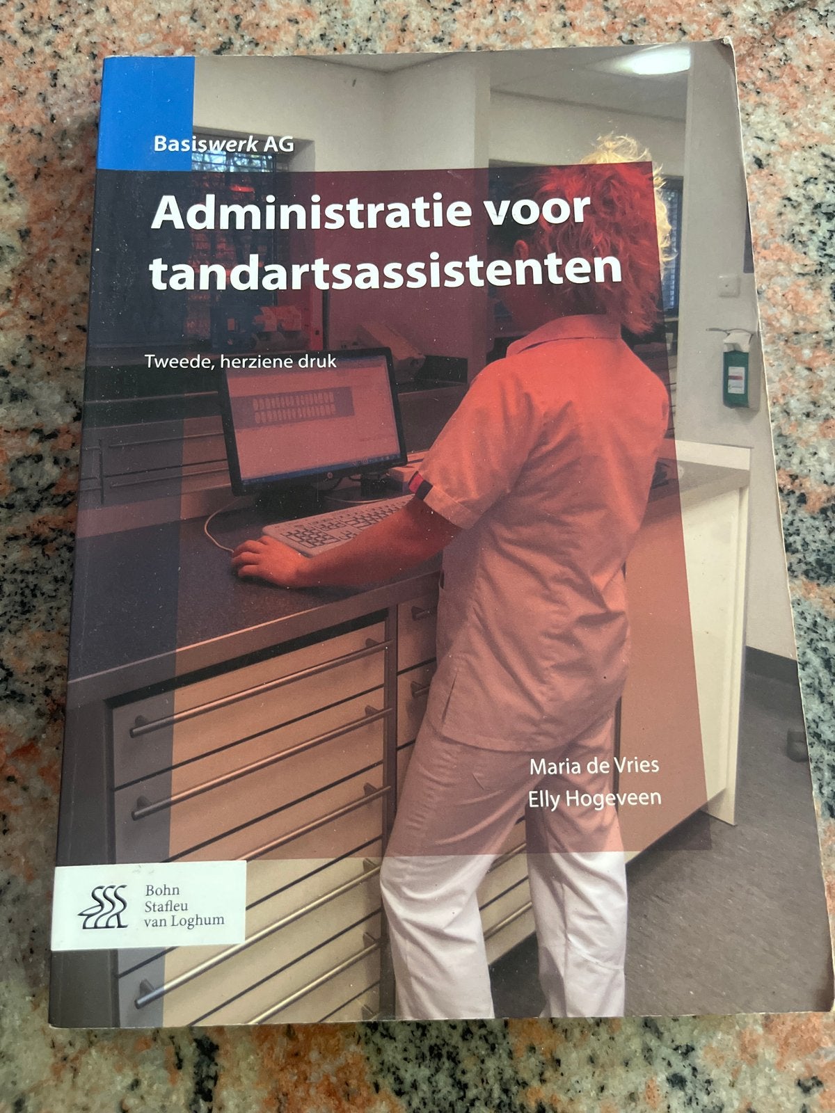 Administratie voor tandartsassistenten - Tweede druk, Boeken, Studieboeken en Cursussen, Ophalen, Gamma, Gelezen, MBO