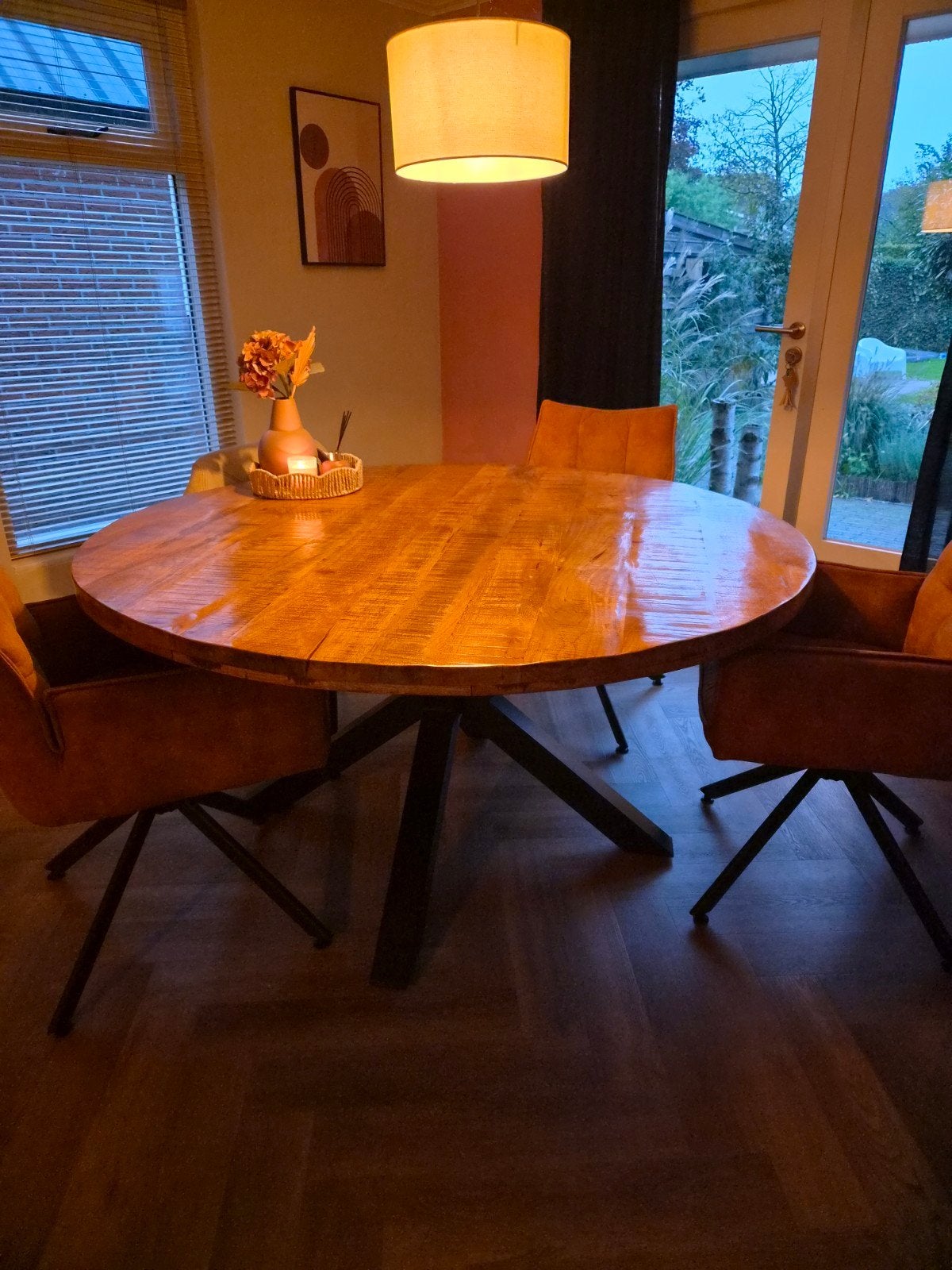 Ronde mangohouten 150cm eettafel met spinpoot, Rond, Industrieel, Modern, Zo goed als nieuw, Vijf personen of meer