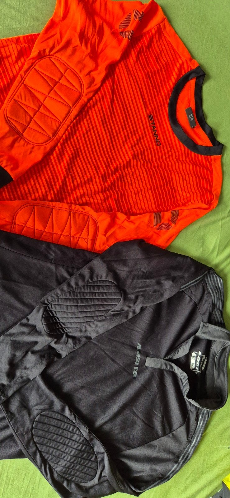 2 keepershirts (Stanno & Masita) maat 164 - zgan, Kinderen en Baby's, Jongen of Meisje, Sport- of Zwemkleding, Ophalen of Verzenden