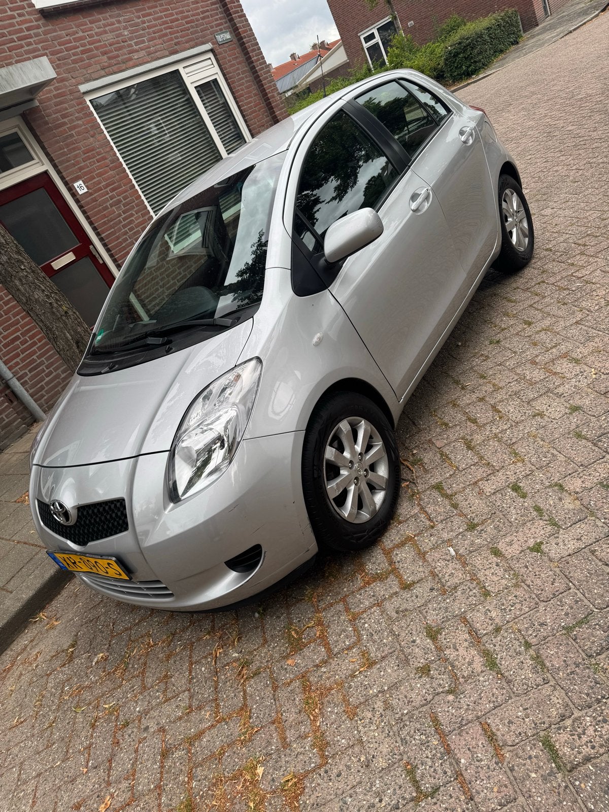 Toyota Yaris 1.3 16V Vvt-i 5DR SOL MMT 2006 Grijs, 40 €/maand, 750 kg, Leder en Stof, Bedrijf