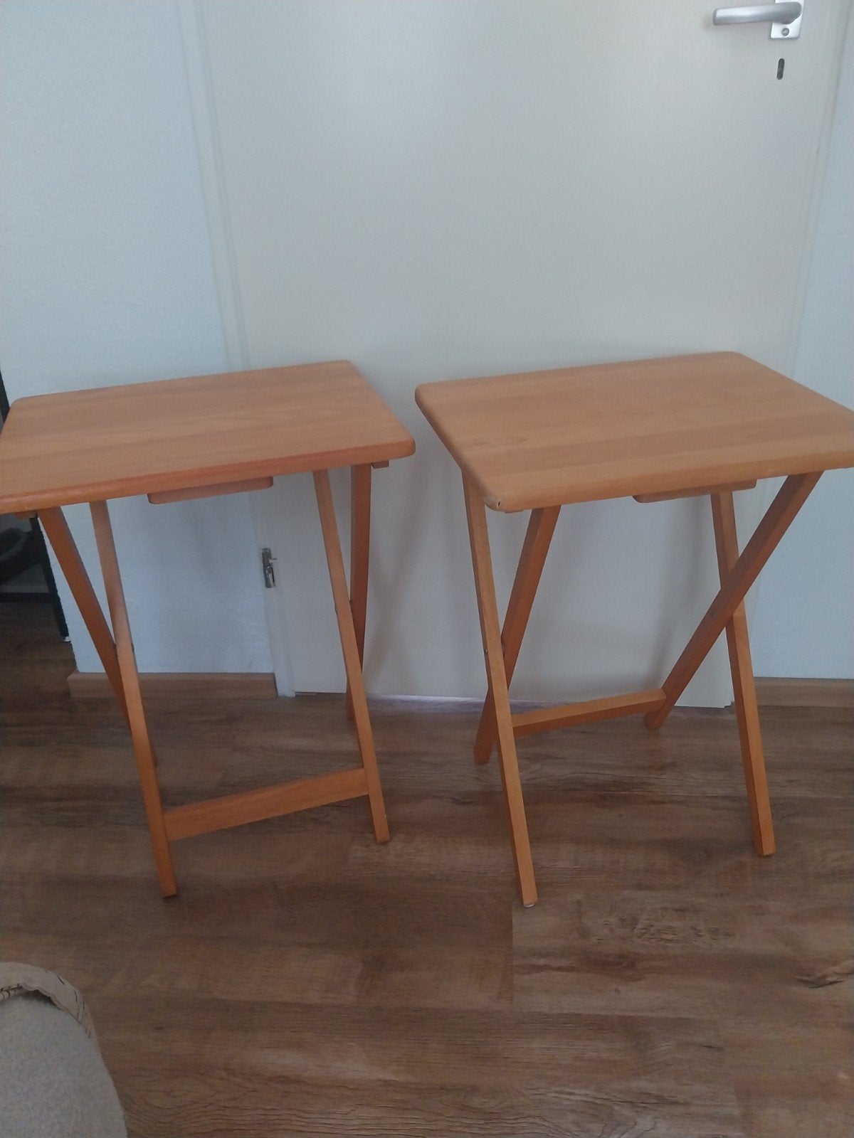 2 houten bijzettafeltjes, inklapbaar
Hoogte 70 cm
Breed 37 c, Ophalen, Rechthoekig, Minder dan 55 cm, 60 cm of meer