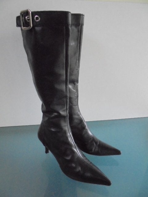 Prada high‑end leren laarzen 38½ | Gratis verzenden, Kleding | Dames, Schoenen, Hoge laarzen, Prada, Verzenden, Zwart