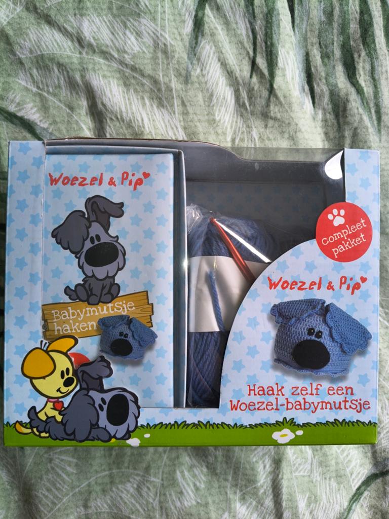 Woezel & Pip Babymutsje Haken Compleet Pakket, Hobby en Vrije tijd, Ophalen of Verzenden