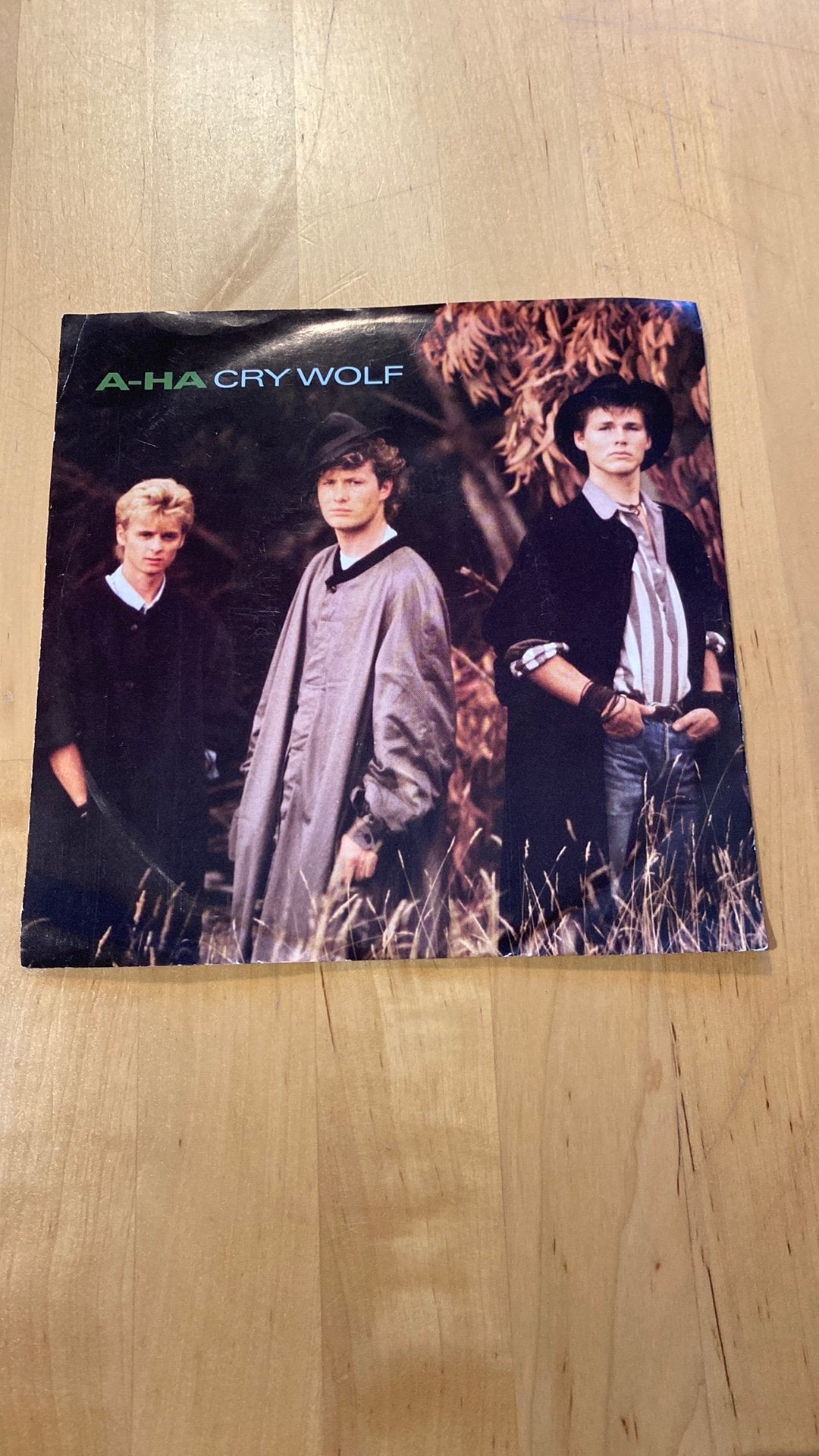Vinyl single A-ha - Cry wolf, Ophalen of Verzenden, Zo goed als nieuw, Pop