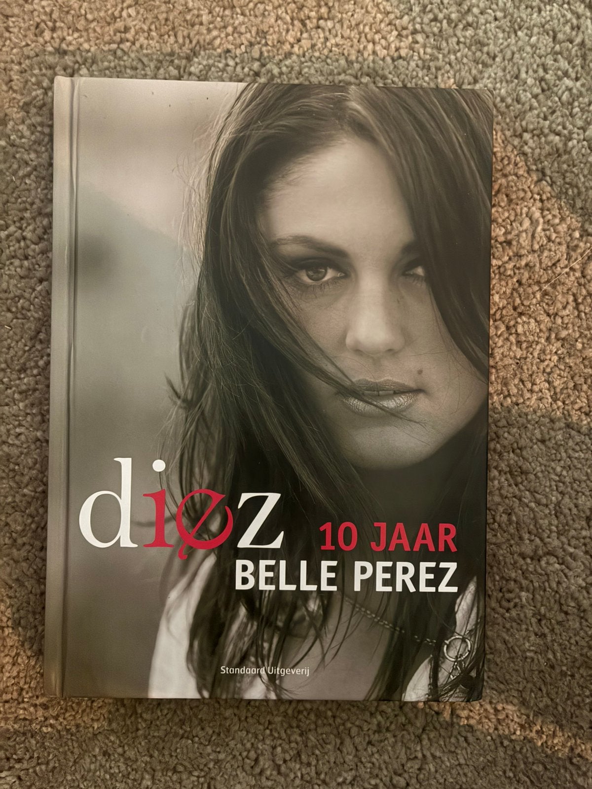 Diez - 10 jaar Belle Perez - Hardcover, Ophalen of Verzenden, Zo goed als nieuw, Artiest