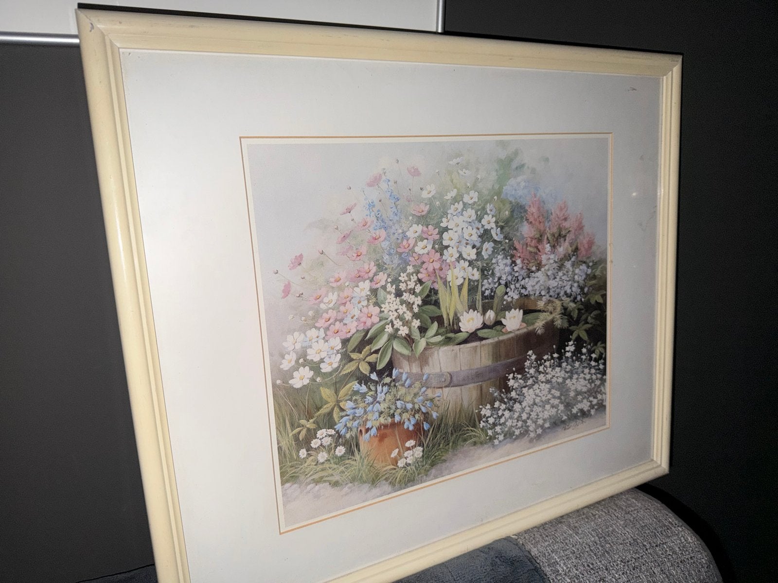 Schilderij Peter Motz - Bloemen in houten kuip, Antiek en Kunst, Realistisch, Gesigneerd, Print, Papier