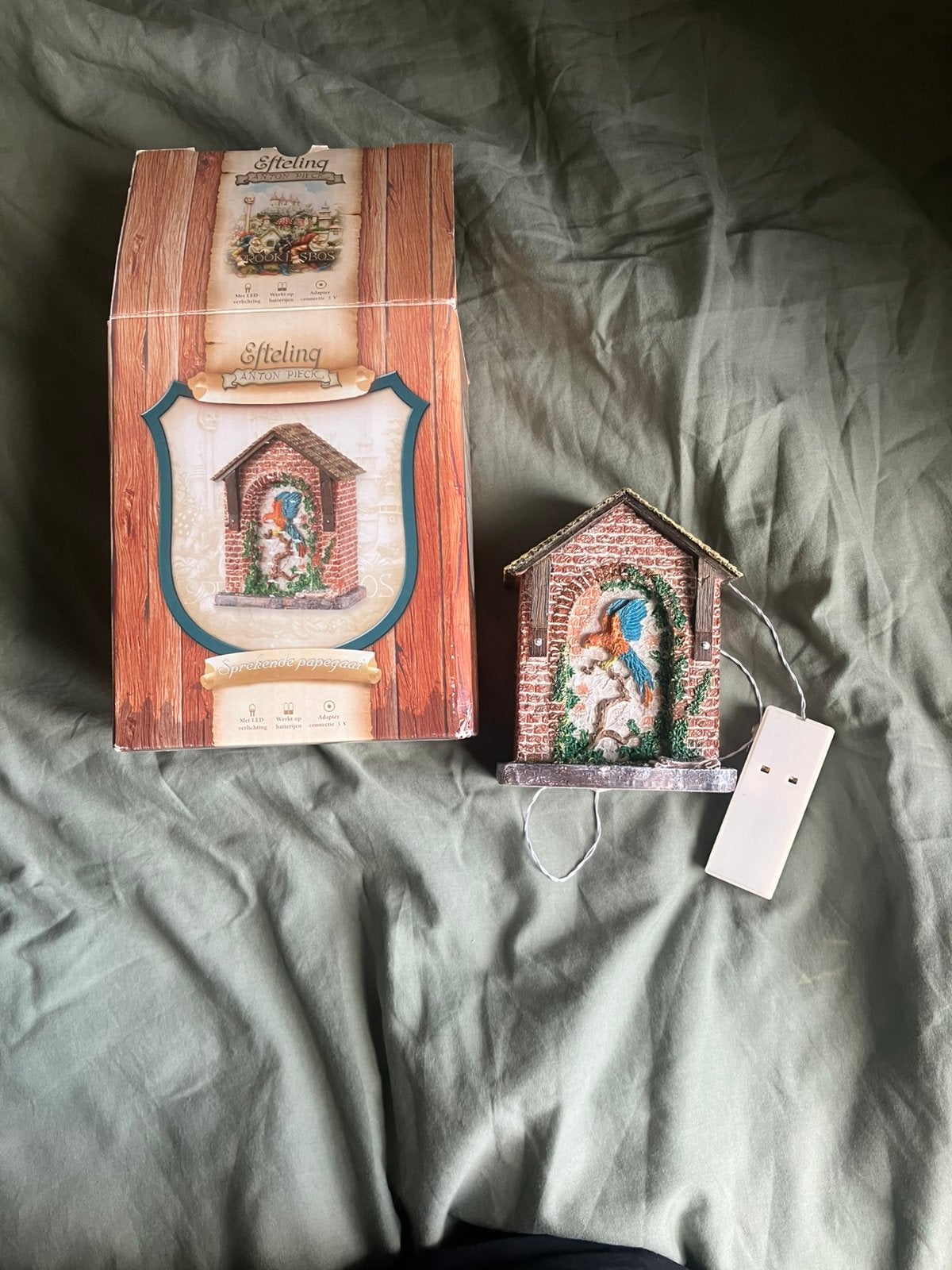 Sprekende papegaai Efteling in doos, Ophalen of Verzenden, Zo goed als nieuw, Beeldje of Poppetje