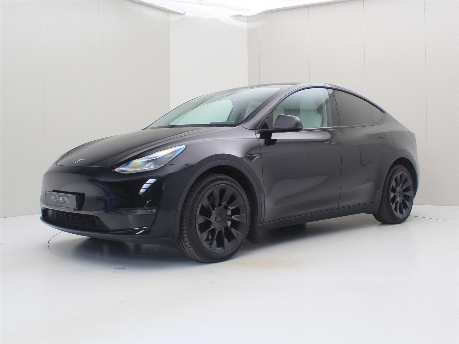 Tesla Model Y Long Range AWD 75kWh 351pk 92.9% SoH [ WIT LED, Auto's, Automaat, Dealer onderhouden, Gebruikt, Zwart