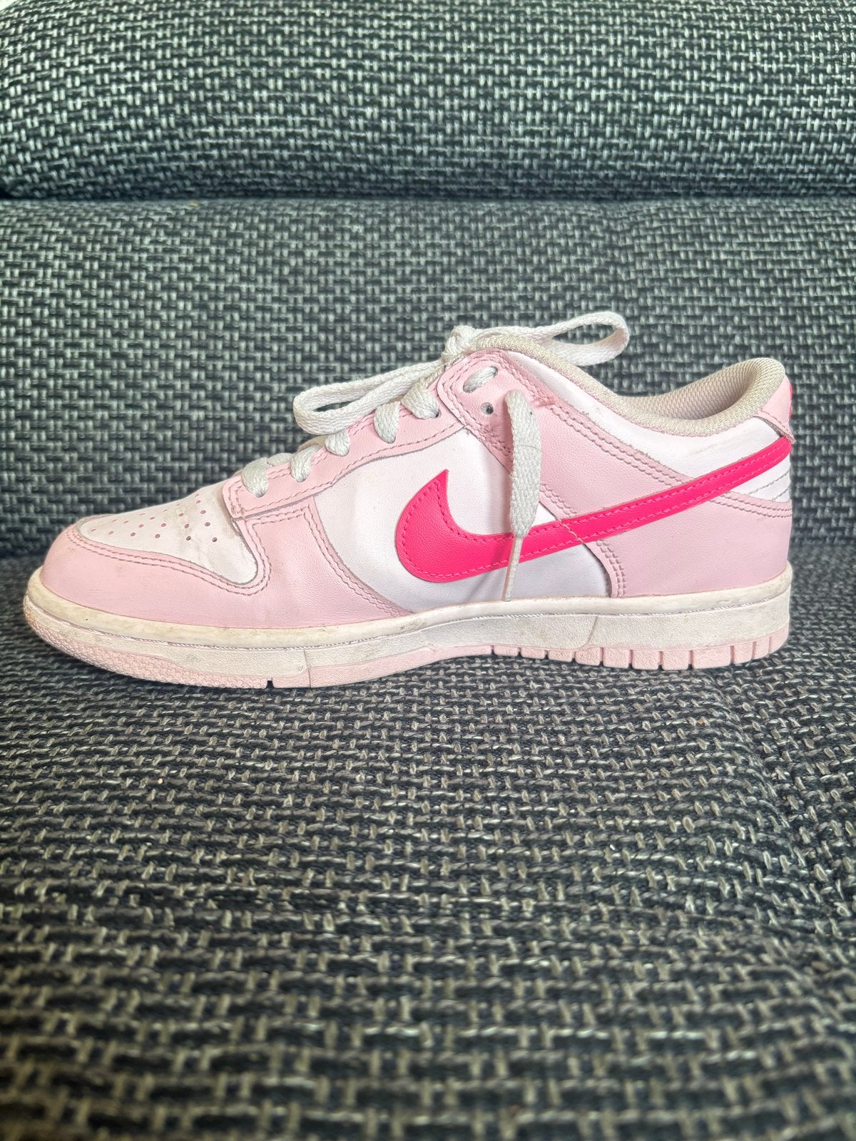 Nike Dunk Low (GS) Roze Sneakers - Maat 39, Ophalen of Verzenden, Gedragen, Roze, Sneakers of Gympen