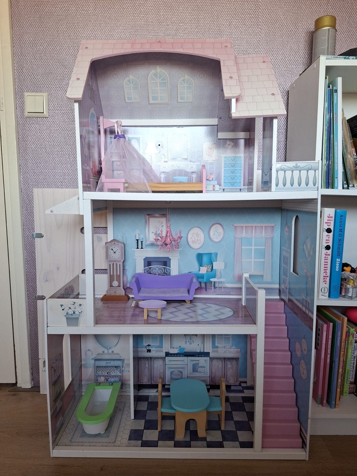Houten barbie poppenhuis, Ophalen, Gebruikt, Overige typen