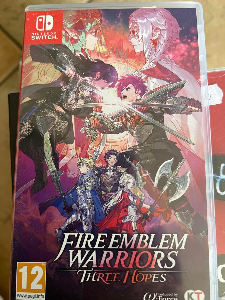 Fire Emblem Warriors: Three Hopes - Nintendo Switch, Spelcomputers en Games, Games | Nintendo Switch, Zo goed als nieuw, Avontuur en Actie