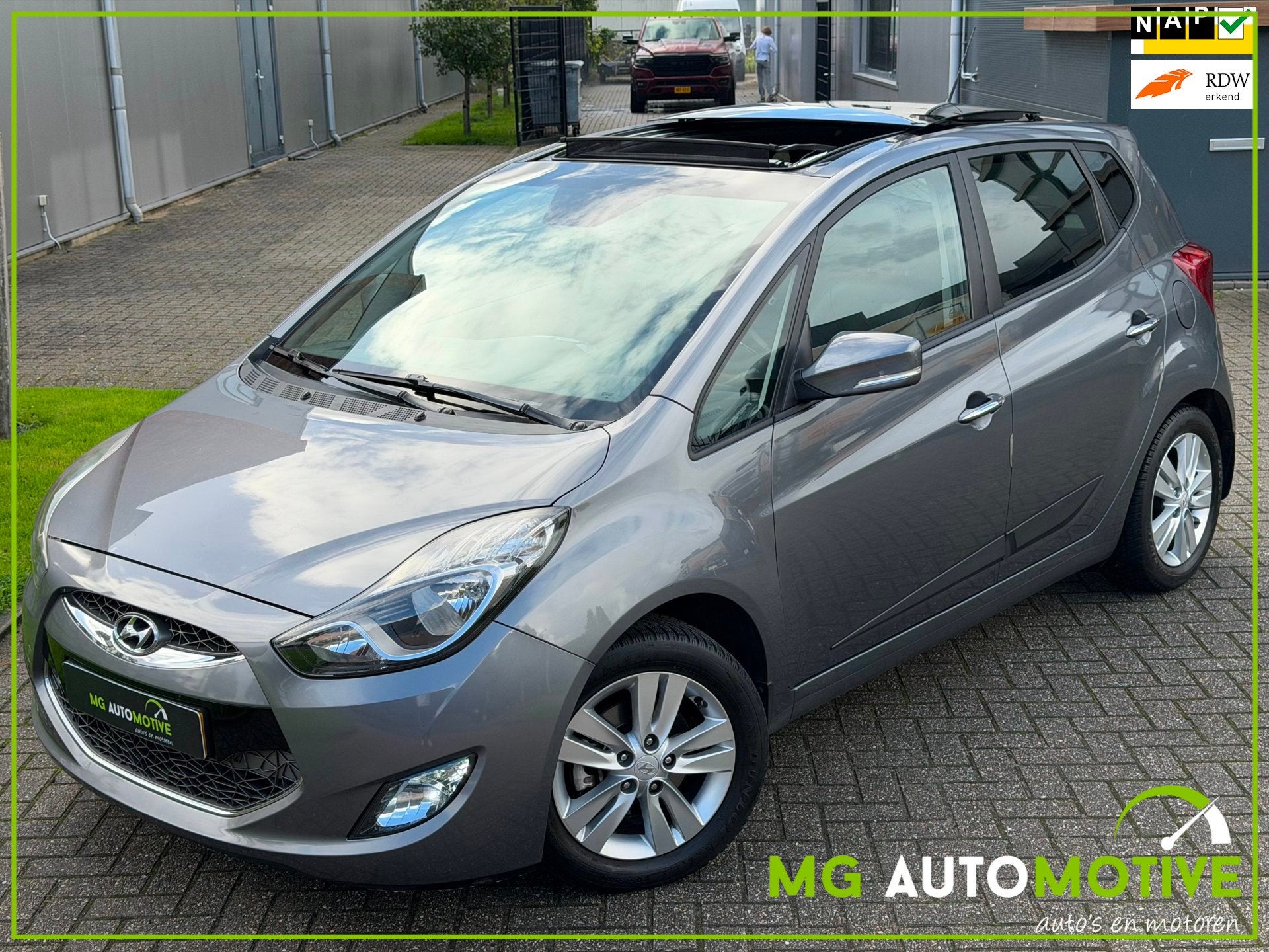 Hyundai Ix20 1.6i i-Catcher | Leder | Navi | Trekhaak | NL a, 4 cilinders, Verwarmde buitenspiegels, Bedrijf, IX20
