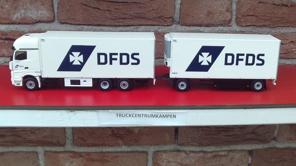 WSI  Mercedes  Benz  Actros  MP5  van  D.F.D.S., Ophalen of Verzenden, Nieuw, Bus of Vrachtwagen, Wsi