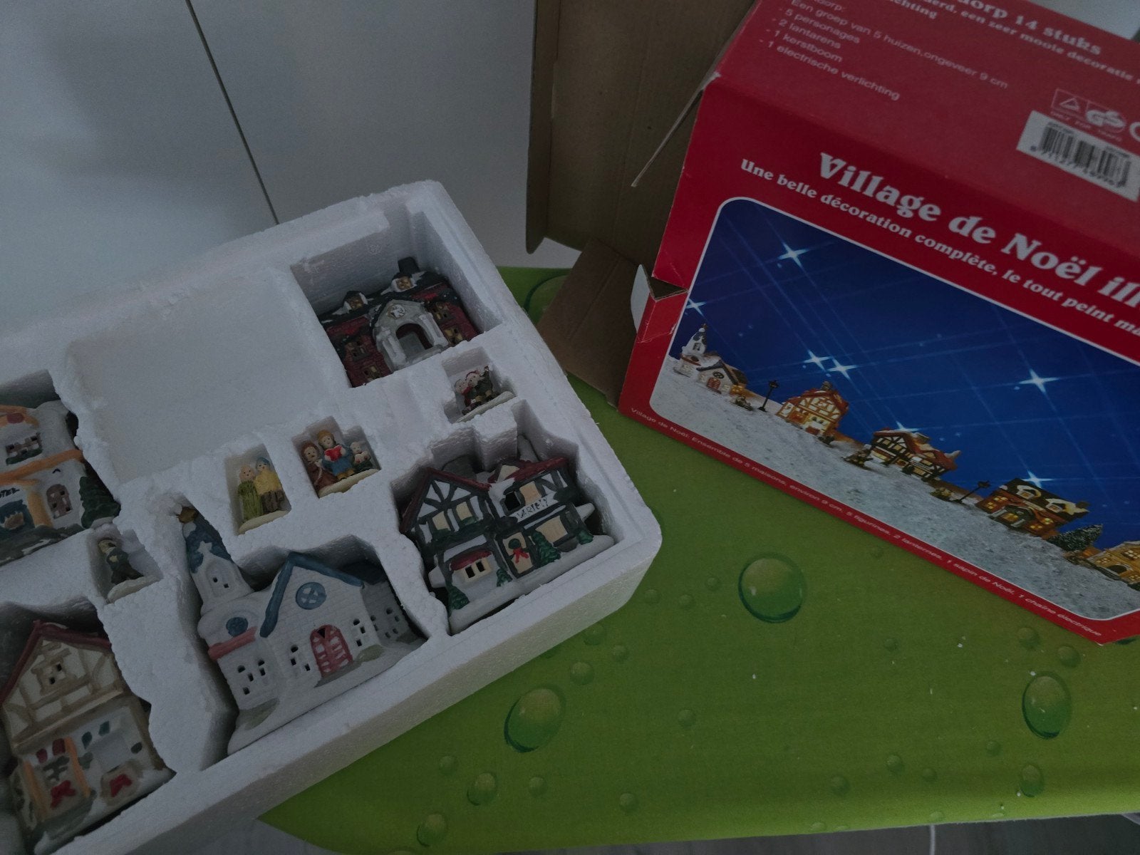 kerstdorp, Diversen, Kerst, Ophalen of Verzenden, Zo goed als nieuw