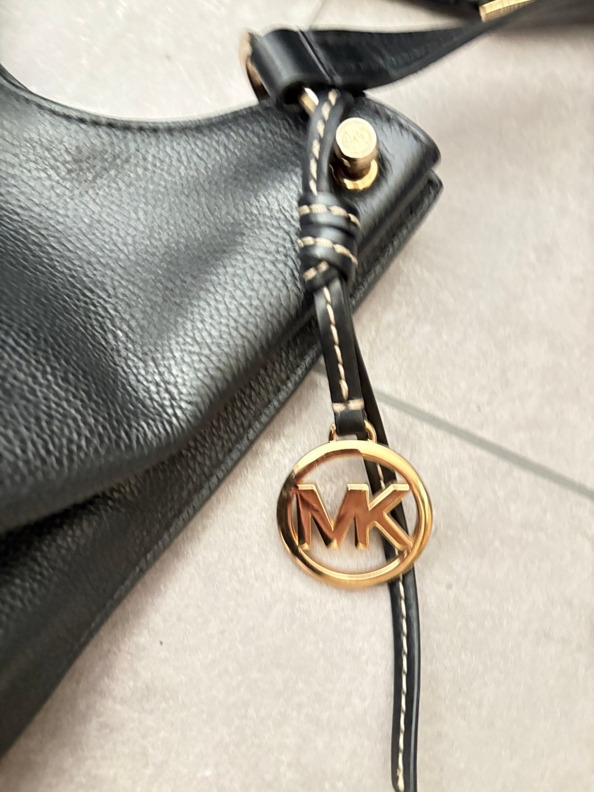 Michael Kors Handtas Zwart Leer, Ophalen of Verzenden, Zo goed als nieuw, Zwart, Handtas