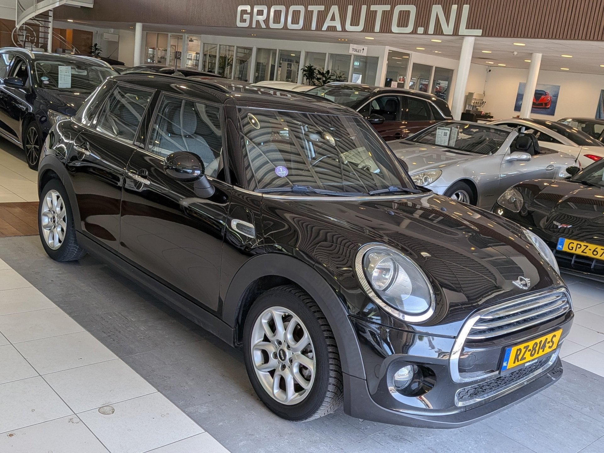 MINI 5-deurs 1.5 Cooper Chili Business Panoramadak, Airco, C, 136 pk, Gebruikt, Leder en Stof, Bedrijf