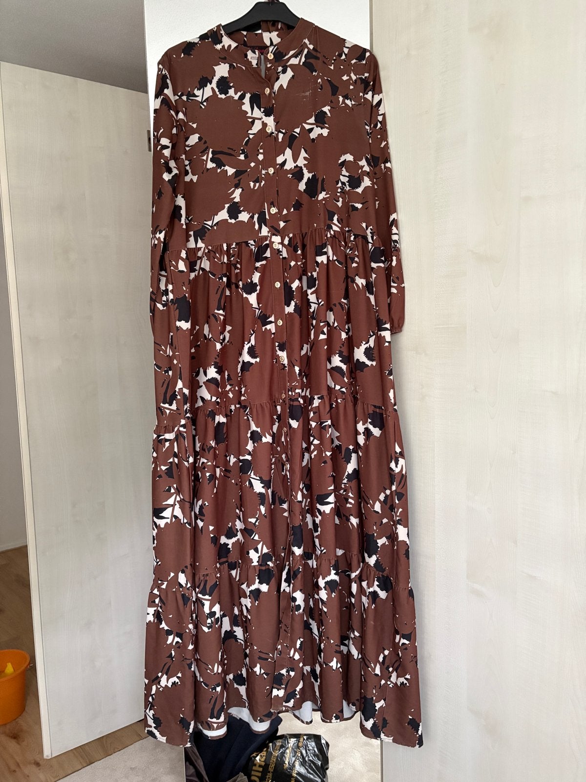 Gevlekte maxi-jurk met lange mouwen, Maat 38/40 (M), Bruin, Ophalen of Verzenden, Gedragen