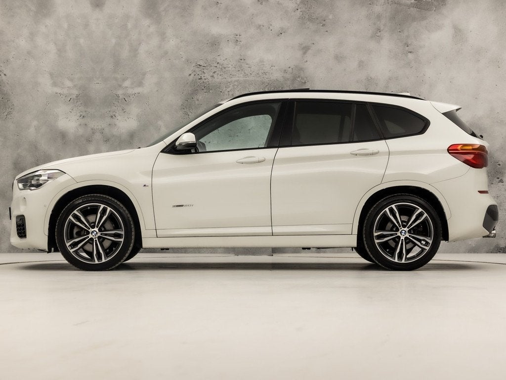 BMW X1 sDrive20i M Sport High Executive 192Pk Automaat (PANO, Auto's, BMW, Wit, Leder, Bedrijf, Automatische klimaatregeling