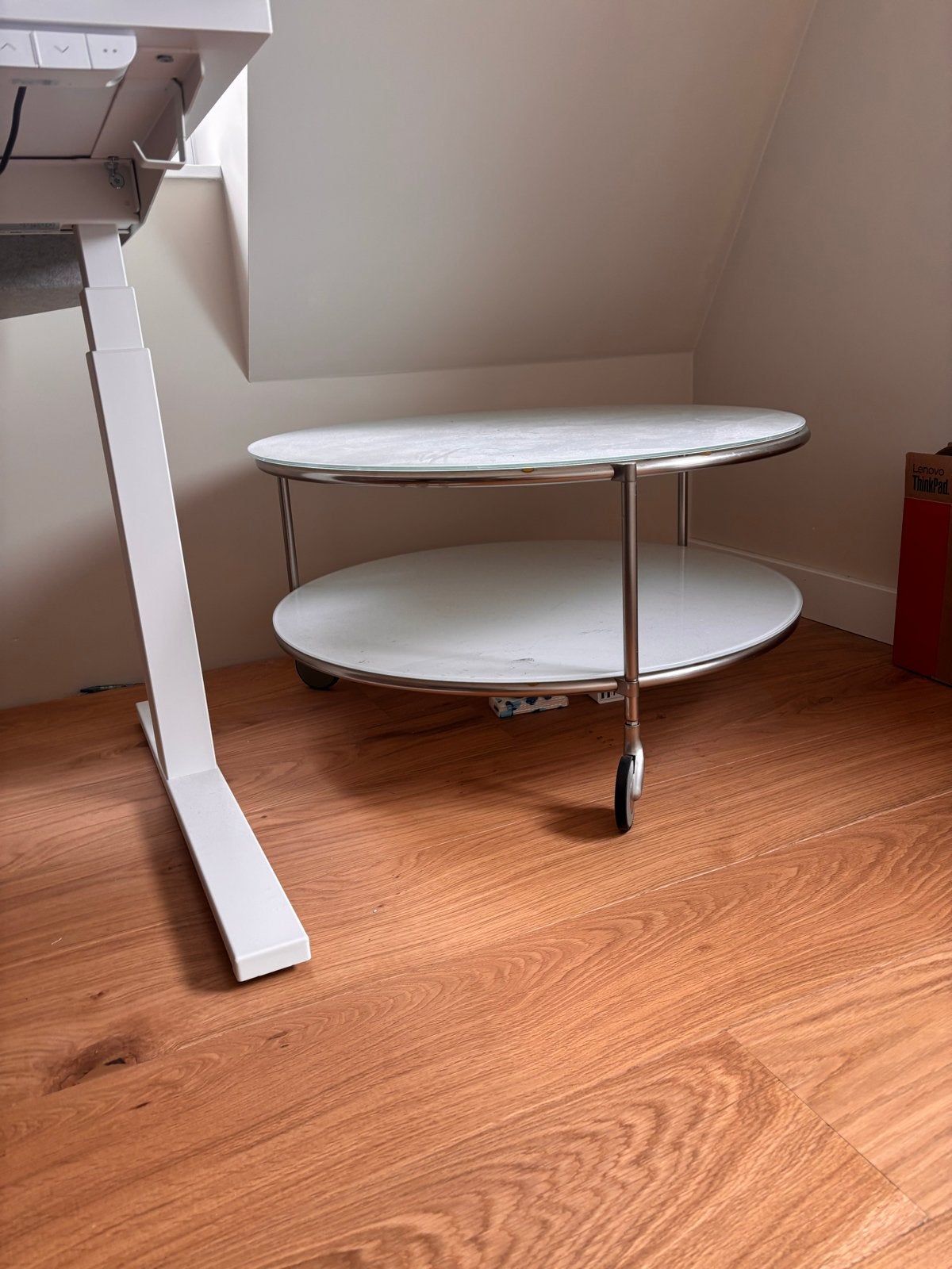 Moderne salontafel met twee niveaus en wieltjes, Huis en Inrichting, Tafels | Salontafels, Ophalen, 50 – 75, Gebruikt, 100 tot 150 cm