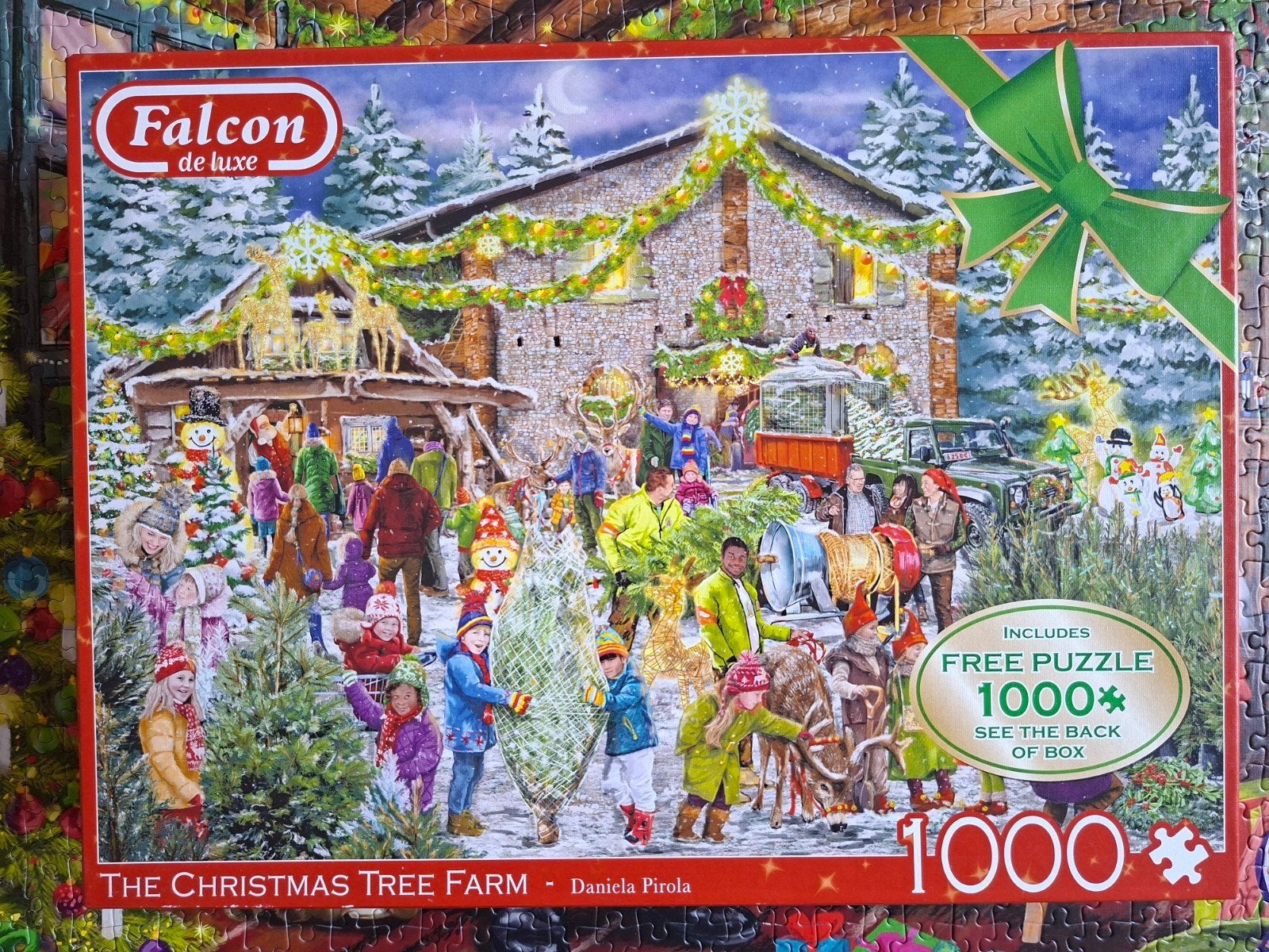 Falcon de Luxe - 2 kerstpuzzels van 1000 stukjes nieuwstaat, Ophalen of Verzenden, 500 t/m 1500 stukjes, Zo goed als nieuw, Legpuzzel
