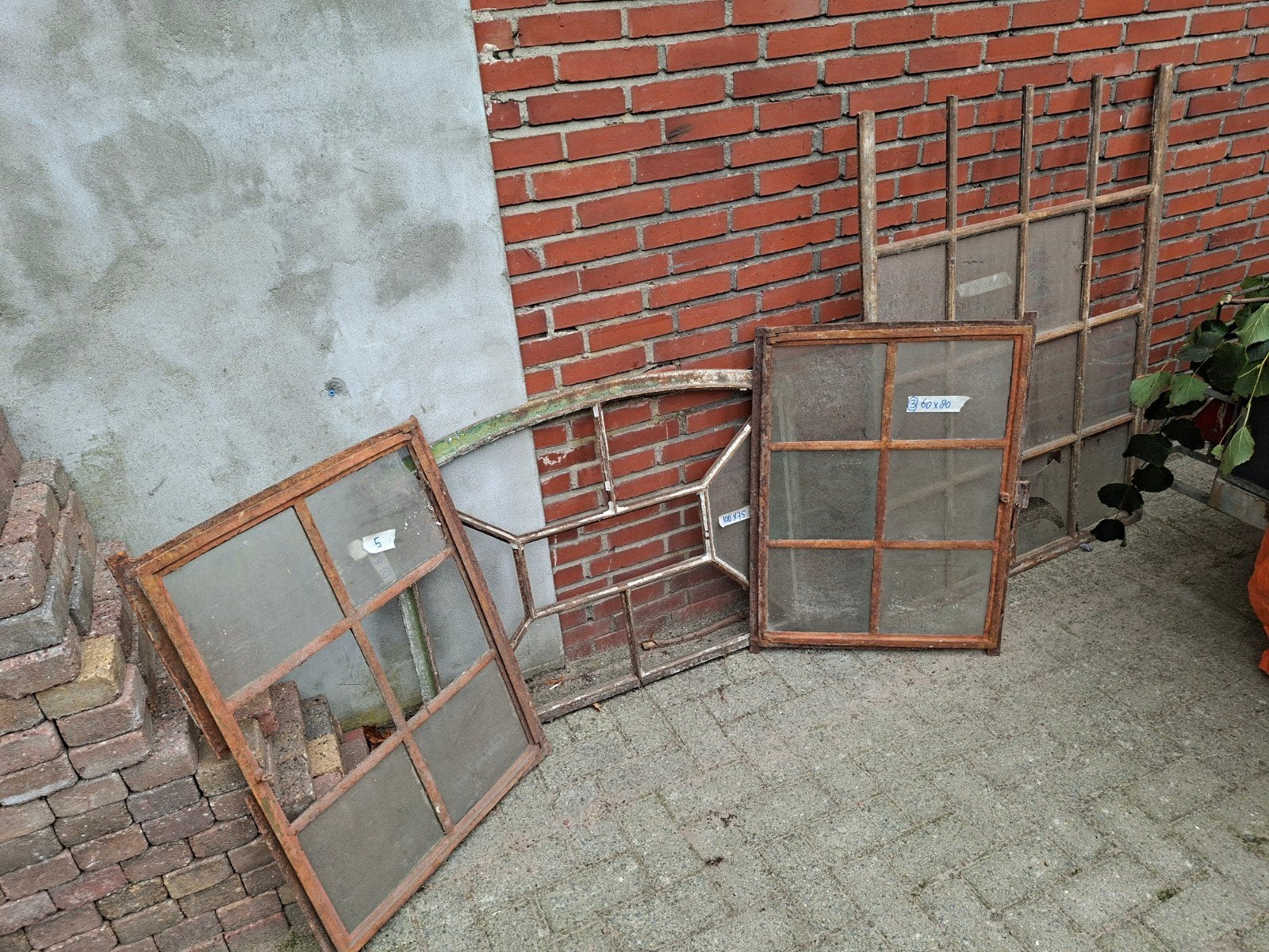 Oude ijzeren stal ramen en kozijnen, diverse maten, Ophalen, Gevelraam of Ruit, Gebruikt, 80 tot 120 cm