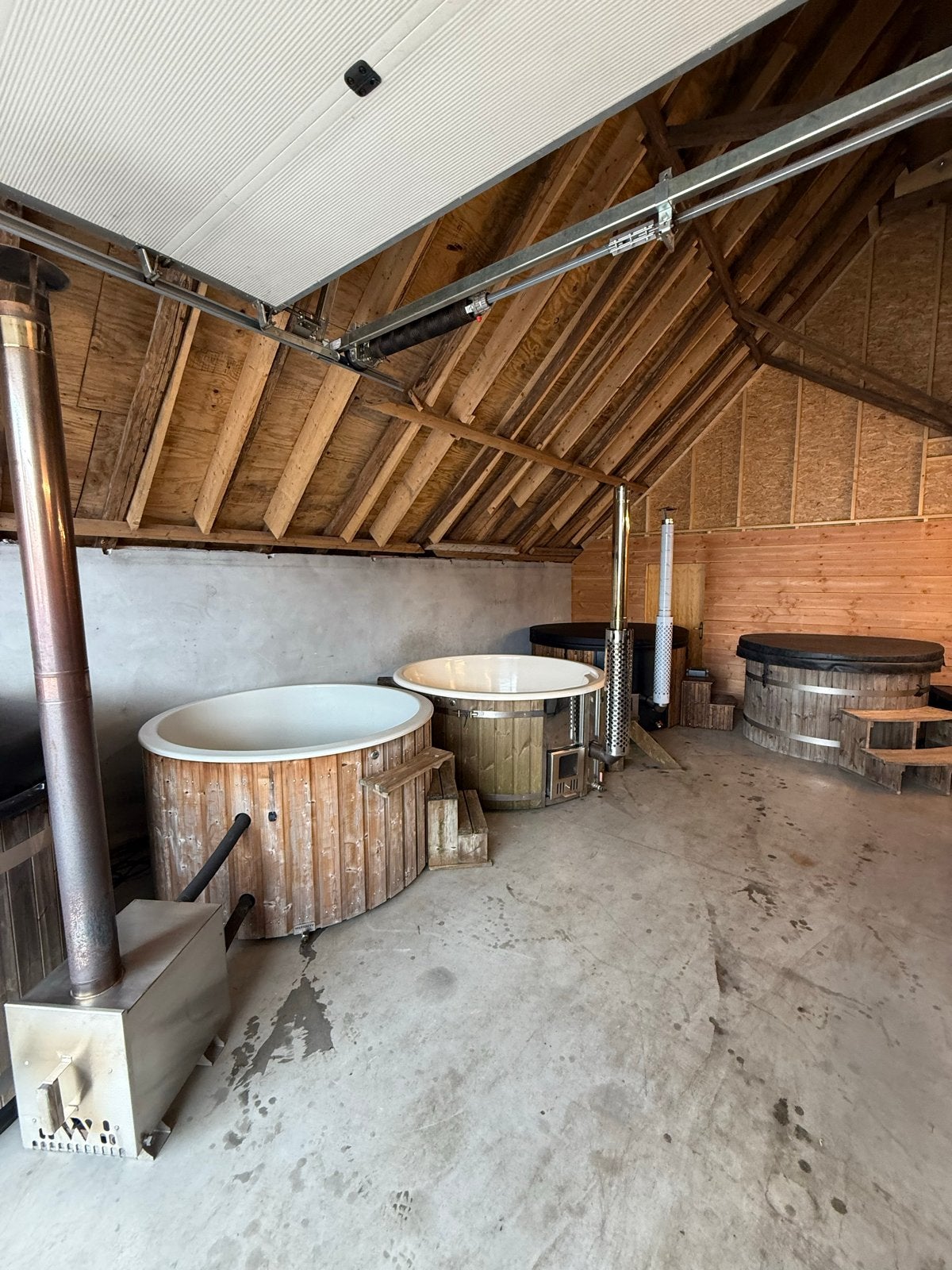 Groot assortiment hottubs - Diverse modellen en maten, Ophalen of Verzenden, Gebruikt, Afdekzeil, Vast