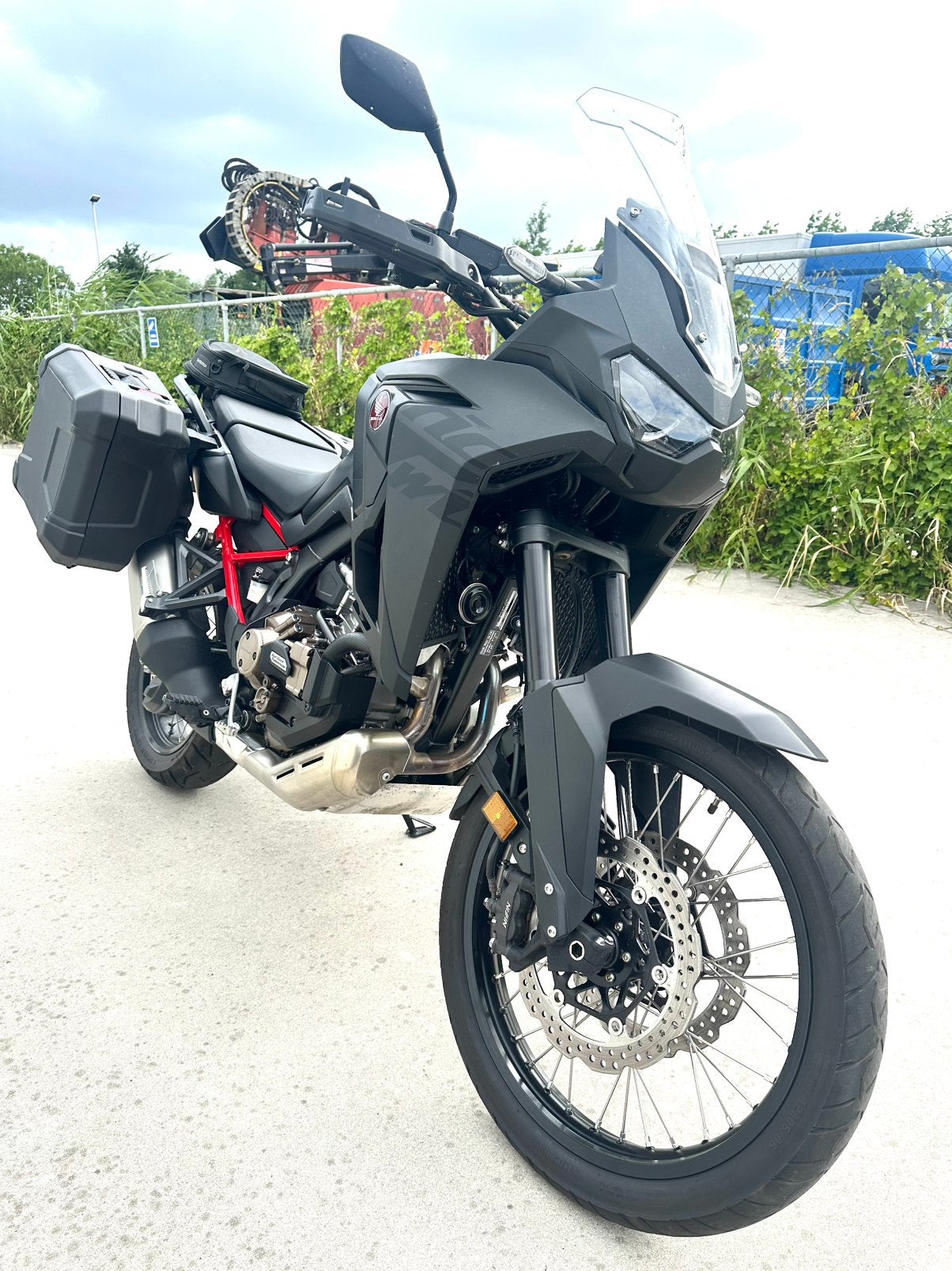 HONDA CRF 1100 dct ‘22. 8200 km BLACK. Vol+ Gar, Traction Control, Occasion, Motorrijbewijs A, Bedrijf