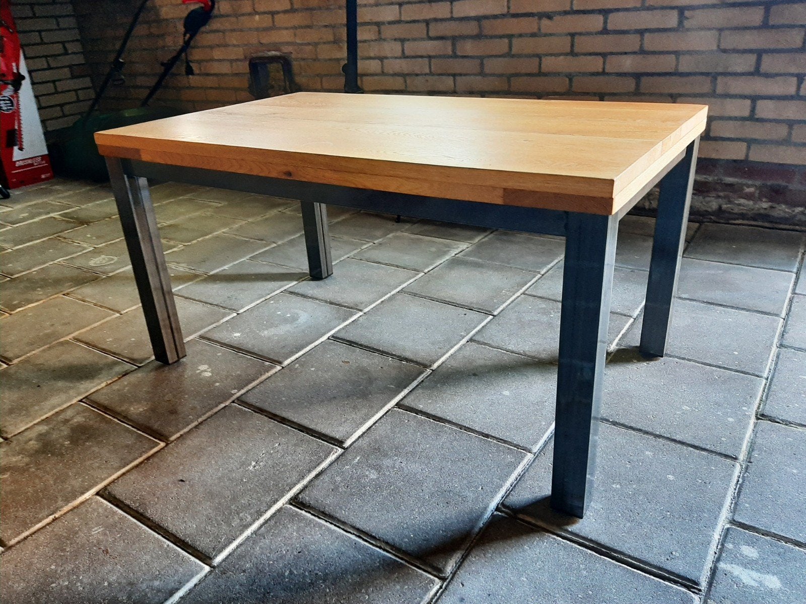 Salontafel met rustiek eiken blad en blank onderstel, Ophalen, 50 – 75, 100 tot 150 cm, 50 tot 100 cm