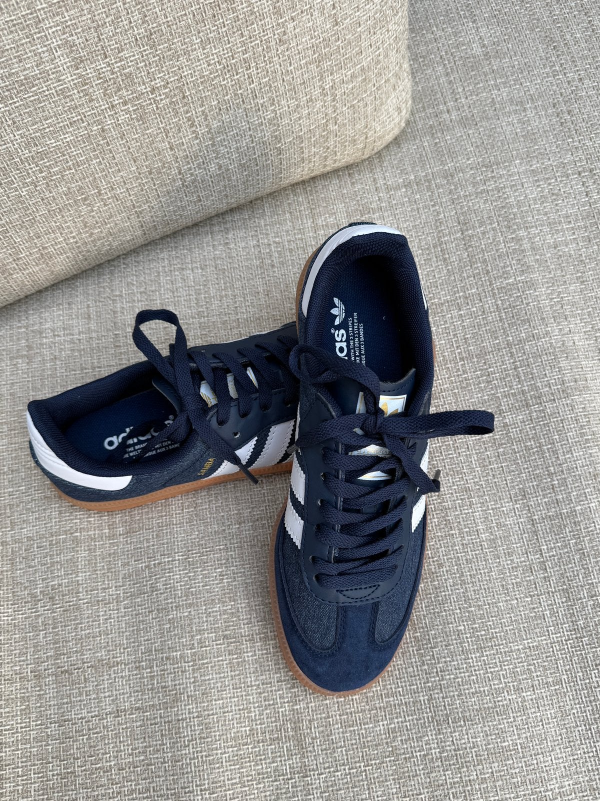Adidas Samba Denim, Kleding | Dames, Verzenden, Zo goed als nieuw, Wit, Sneakers of Gympen