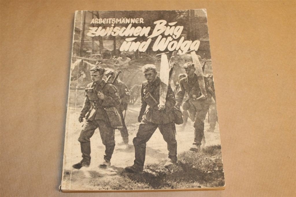 Arbeitsmänner zwischen Bug und Wolga - Nazi uitgave 1942, Ophalen of Verzenden, Tweede Wereldoorlog, Zo goed als nieuw, Overige onderwerpen